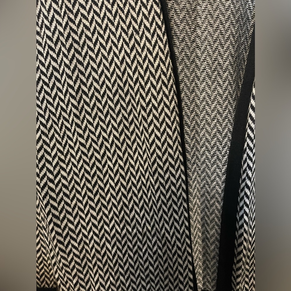 Cardigan - Picture 3 of 4